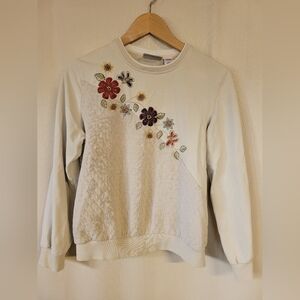 Floral Embroidered Cream Sweatshirt